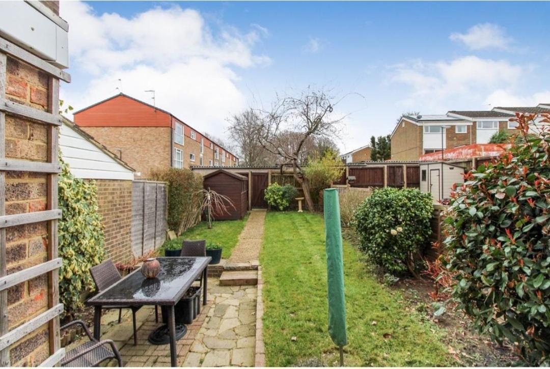 Double Room In Crawley,Gatwick,West Sussex Ifield Dış mekan fotoğraf